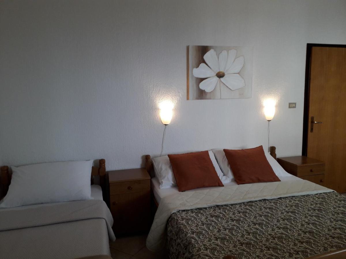 Delfin Apartments Sveti Juraj Eksteriør bilde