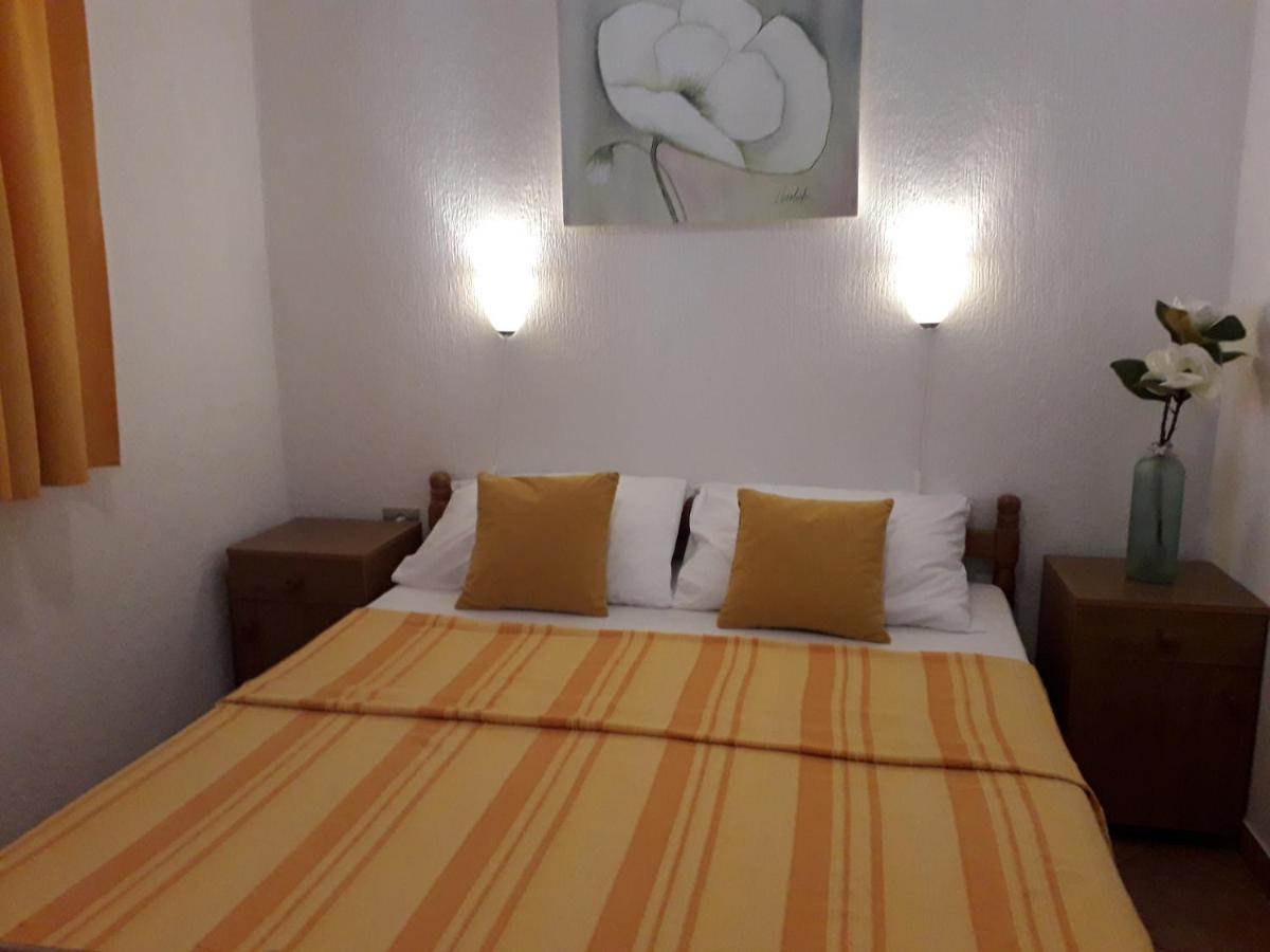 Delfin Apartments Sveti Juraj Eksteriør bilde