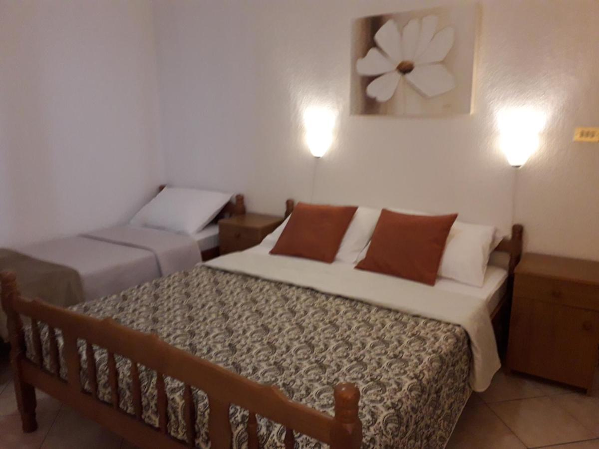 Delfin Apartments Sveti Juraj Eksteriør bilde
