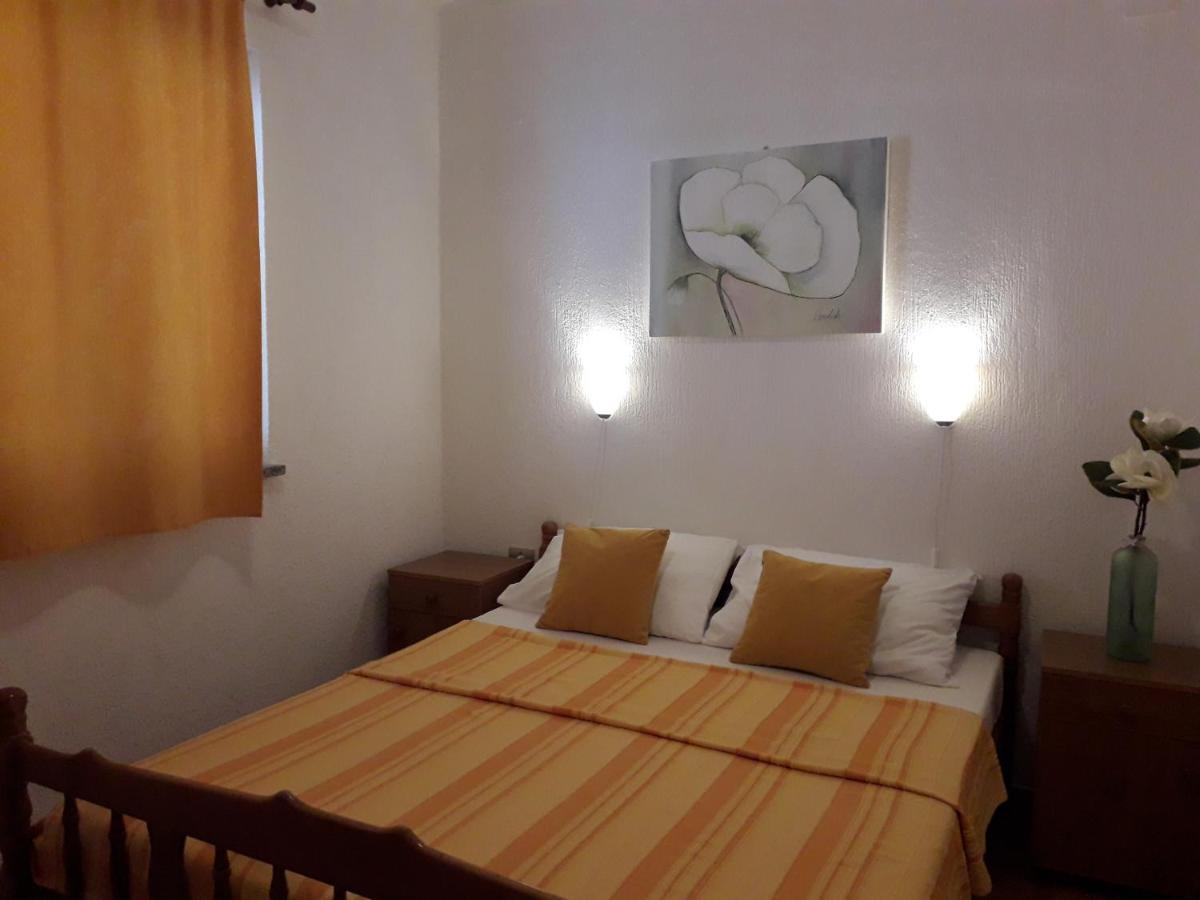 Delfin Apartments Sveti Juraj Eksteriør bilde